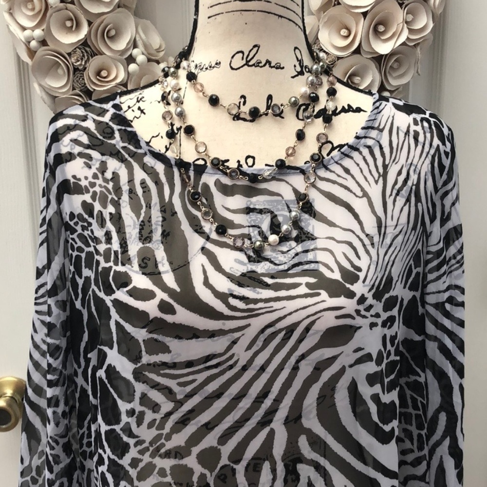DONATED!!! Chico’s black/grey sheer kimono sleeve - Picture 2 of 6